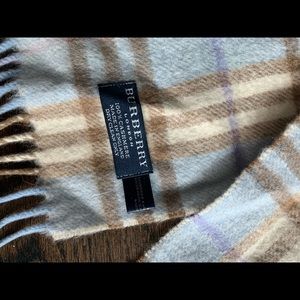 Burberry Cashmere scarf